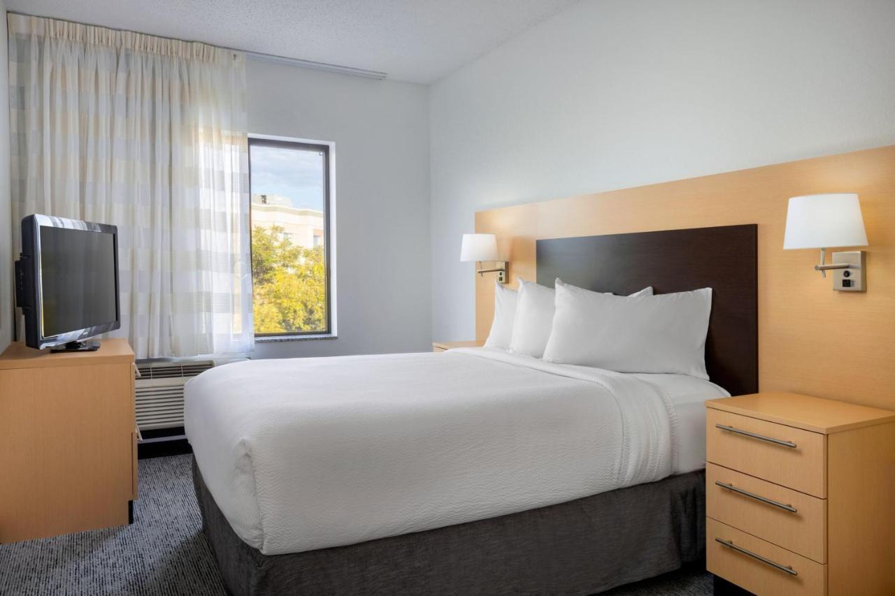 Towneplace Suites By Marriott York Extérieur photo